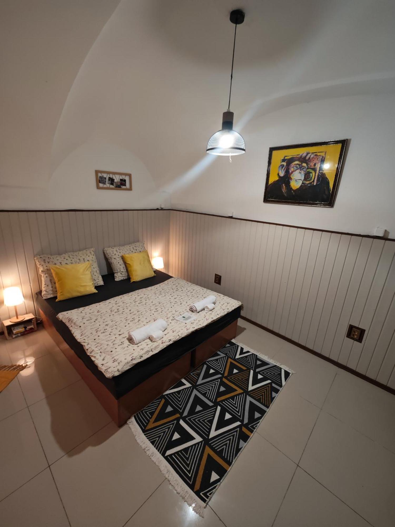 Vintage Room With Garden View Братислава Екстериор снимка